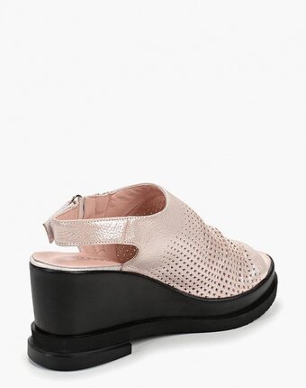 Миниатюра фотографии Босоножки clovis