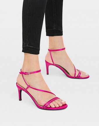 Миниатюра фотографии Босоножки stradivarius