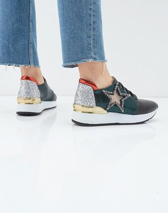 Миниатюра фотографии Кроссовки grand style