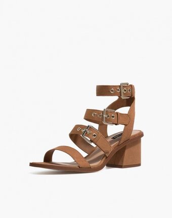Миниатюра фотографии Босоножки stradivarius
