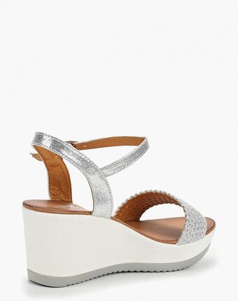 Миниатюра фотографии Босоножки janessa