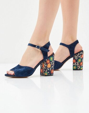 Миниатюра фотографии Босоножки marie collet