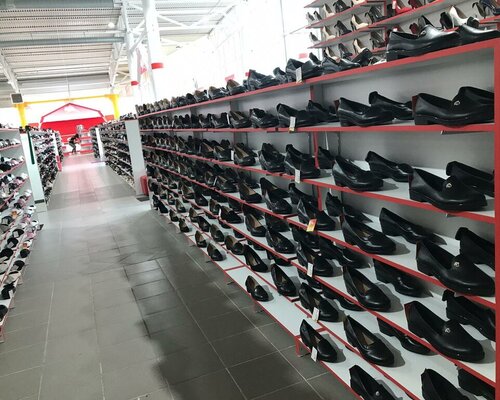 Фотография обувного магазина J&M Market