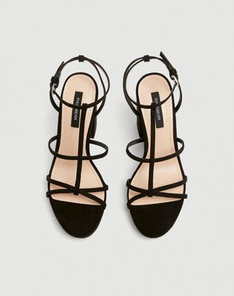Миниатюра фотографии Босоножки pull&bear
