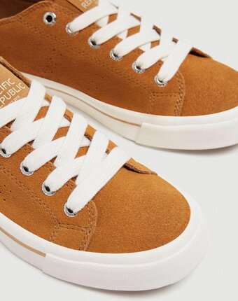 Миниатюра фотографии Кеды pull&bear