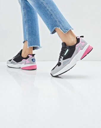 Миниатюра фотографии Кроссовки strobbs