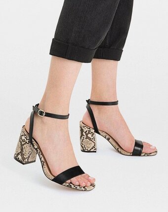 Миниатюра фотографии Босоножки stradivarius