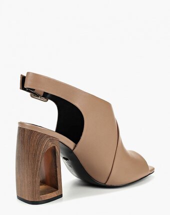 Миниатюра фотографии Босоножки vitacci