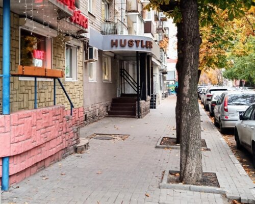 Фотография обувного магазина Hustler