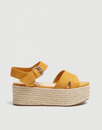 Миниатюра фотографии Босоножки pull&bear