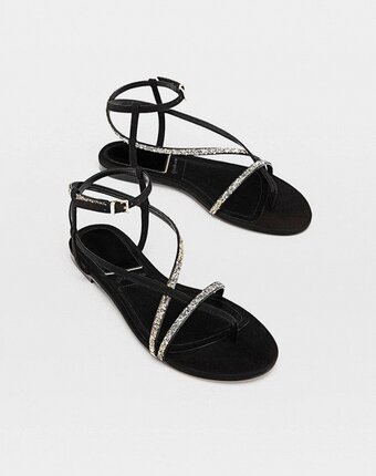 Миниатюра фотографии Сандалии stradivarius