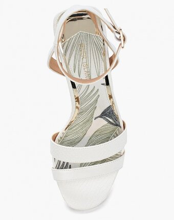 Миниатюра фотографии Босоножки river island
