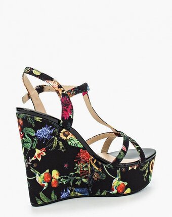 Миниатюра фотографии Босоножки elita