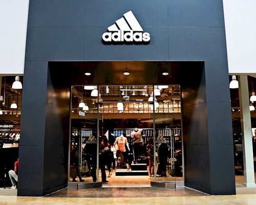 Фотография обувного магазина Adidas