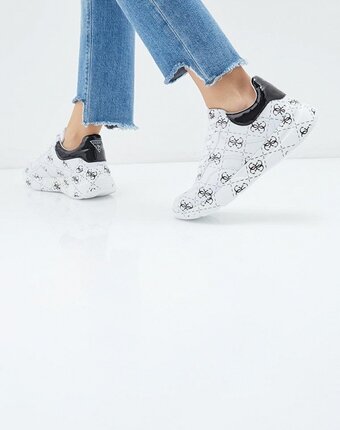Миниатюра фотографии Кроссовки guess