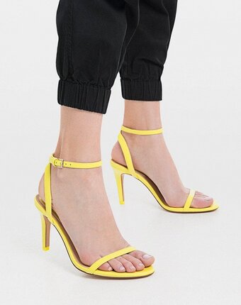 Миниатюра фотографии Босоножки stradivarius