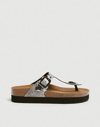Миниатюра фотографии Сланцы pull&bear