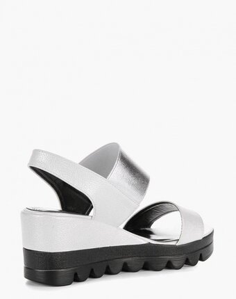 Миниатюра фотографии Босоножки medelista