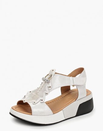 Миниатюра фотографии Босоножки oshade