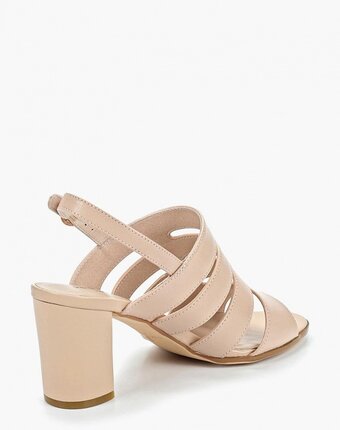 Миниатюра фотографии Босоножки pierre cardin