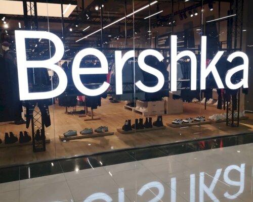 Фотография обувного магазина Bershka