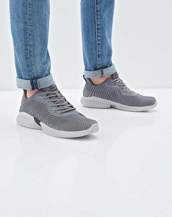 Миниатюра фотографии Кроссовки strobbs