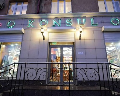 Фотография обувного магазина KONSUL