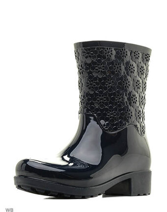 Миниатюра фотографии Резиновые сапоги, деревья