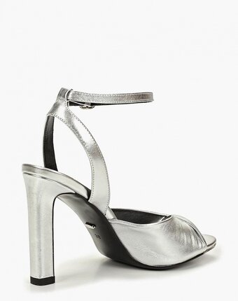 Миниатюра фотографии Босоножки vitacci