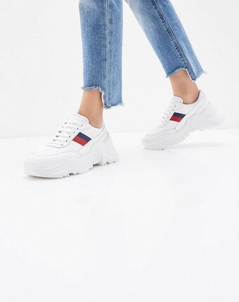 Миниатюра фотографии Кроссовки grand style