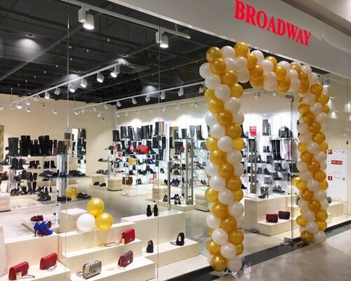Фотография обувного магазина BROADWAY