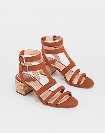 Миниатюра фотографии Босоножки stradivarius