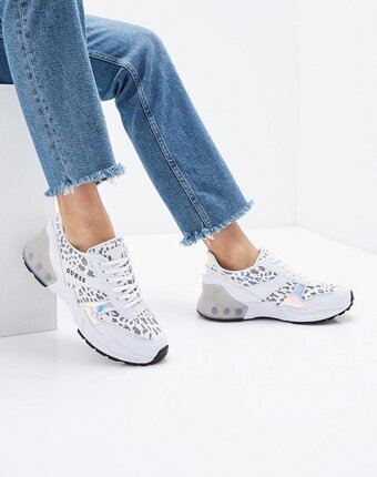 Миниатюра фотографии Кроссовки guess