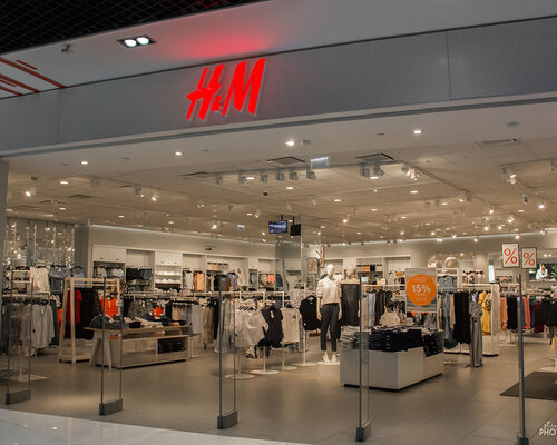 Фотография обувного магазина H & M