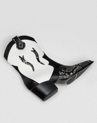 Миниатюра фотографии Полусапоги stradivarius