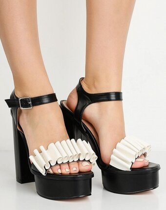 Миниатюра фотографии Босоножки lost ink