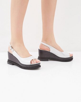 Миниатюра фотографии Босоножки clovis