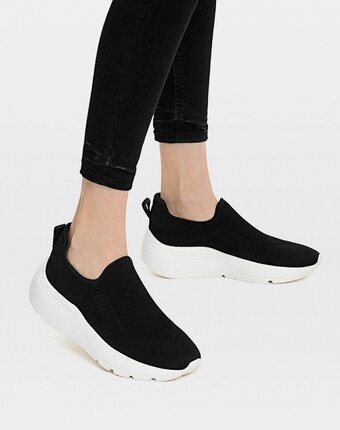 Миниатюра фотографии Кроссовки stradivarius