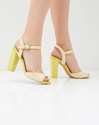 Миниатюра фотографии Босоножки indiana