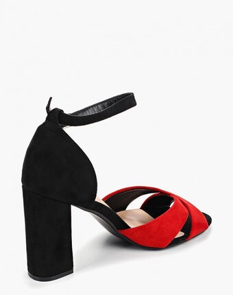 Миниатюра фотографии Босоножки clowse