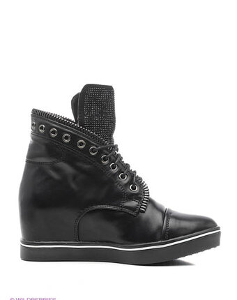 Миниатюра фотографии Сникеры, betsy