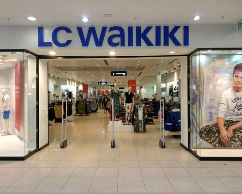 Фотография обувного магазина LC Waikiki