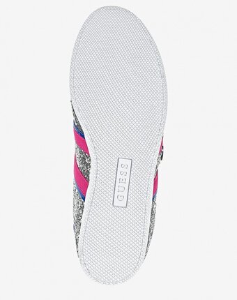 Миниатюра фотографии Кроссовки guess