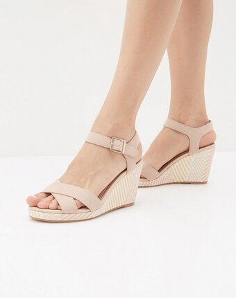Миниатюра фотографии Босоножки bata