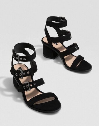 Миниатюра фотографии Босоножки stradivarius