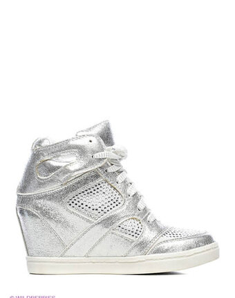 Миниатюра фотографии Сникеры, burlesque