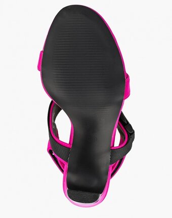 Миниатюра фотографии Босоножки malien