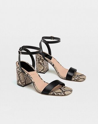 Миниатюра фотографии Босоножки stradivarius