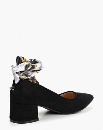 Превью изображения Туфли la bottine souriante Миниатюра фотографии Туфли la bottine souriante