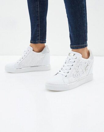 Миниатюра фотографии Кеды на танкетке guess